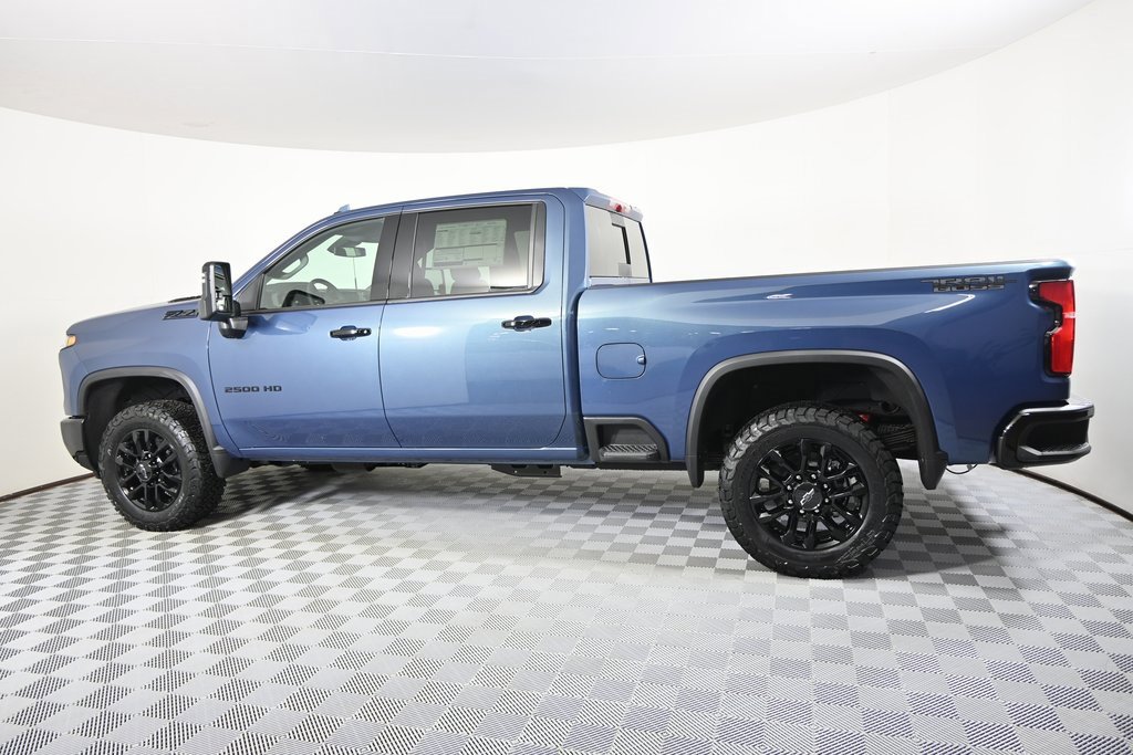 2026 Chevrolet Silverado 2500HD LTZ photo 3