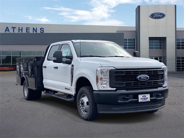 2026 Ford F-450 Super Duty Chassis Cab XL's photo