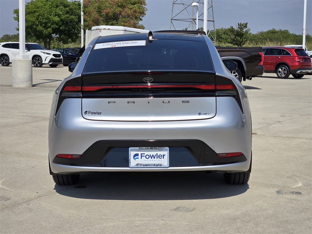 2025 Toyota Prius Limited photo 6