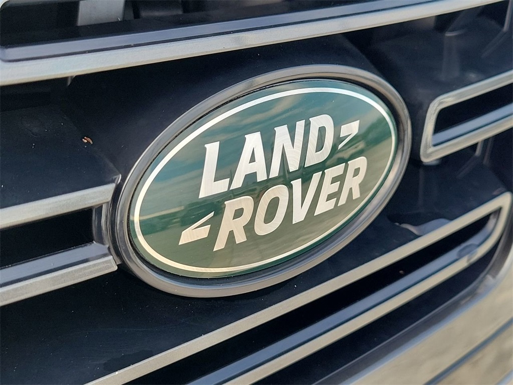 2025 Land Rover Range Rover SE photo 10