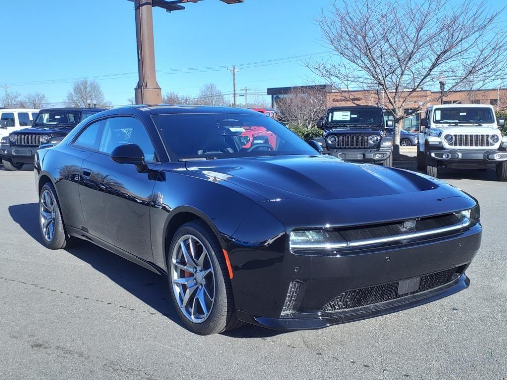 2025 Dodge Charger Daytona Scat Pack photo 3