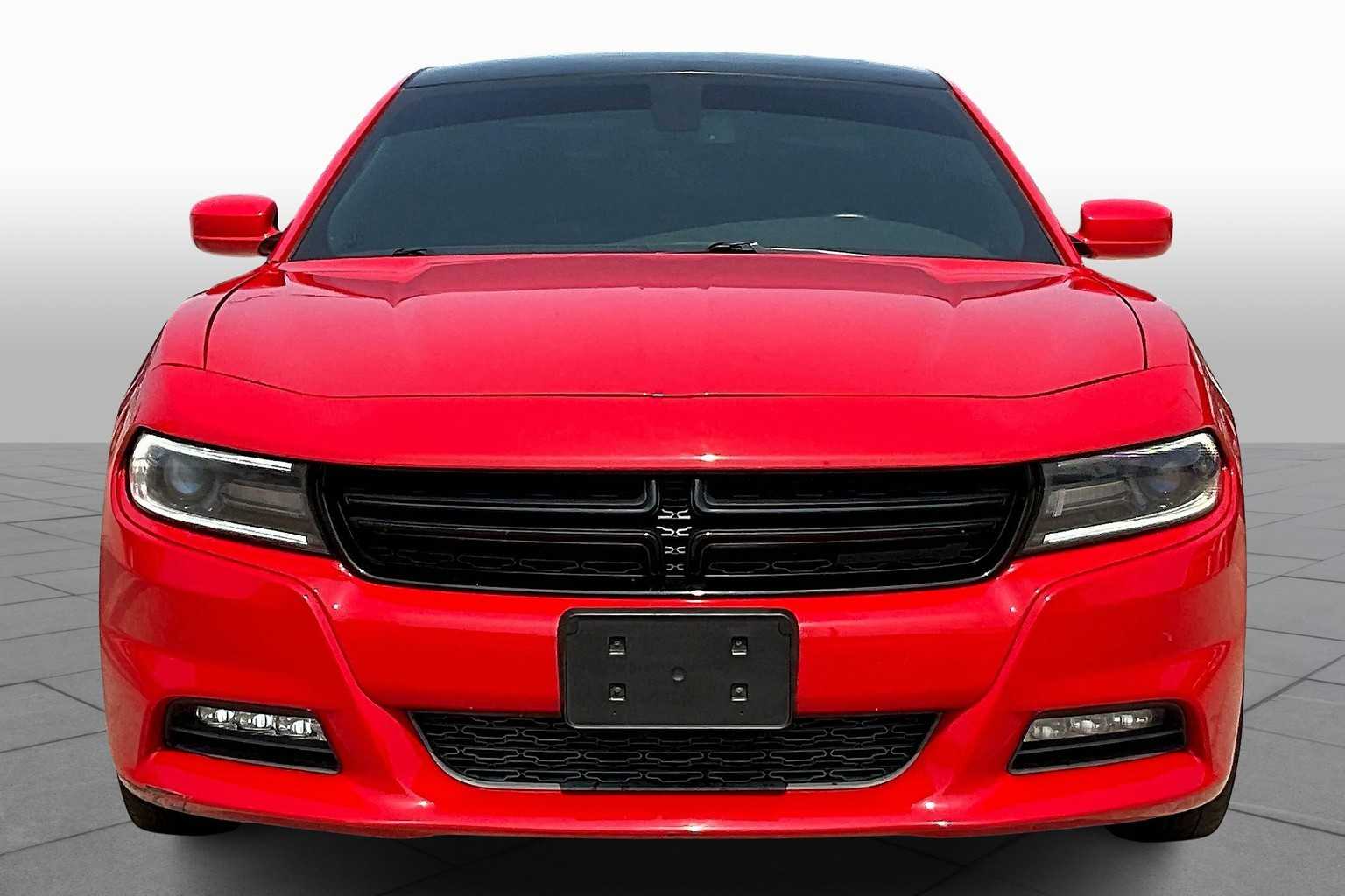 2017 Dodge Charger R/T photo 3