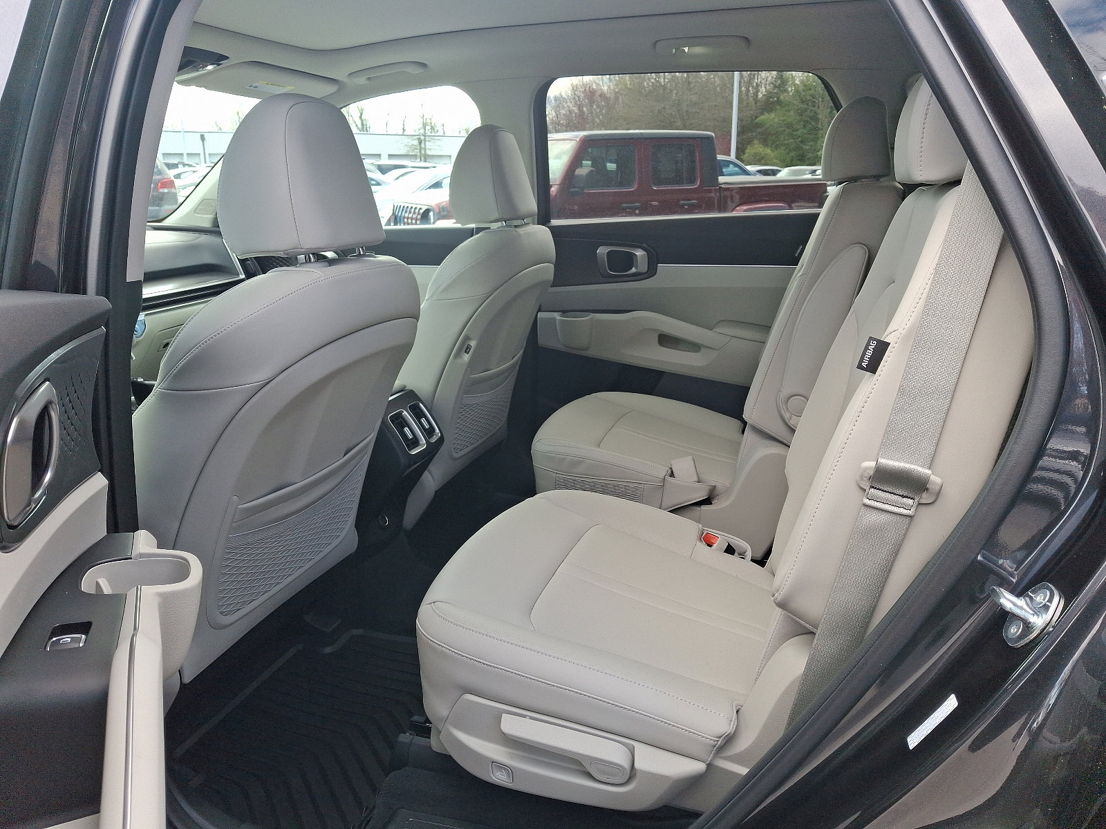 2025 Kia Sorento EX photo 5
