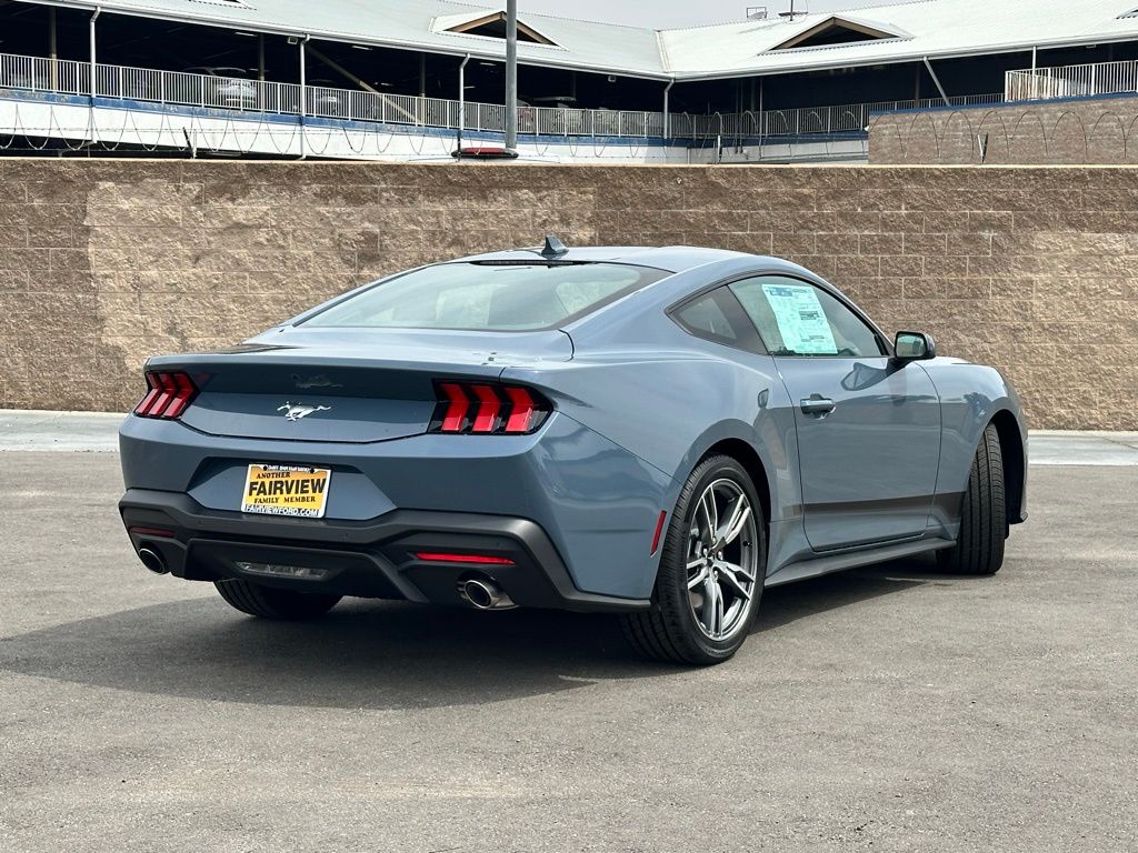 2025 Ford Mustang EcoBoost photo 3