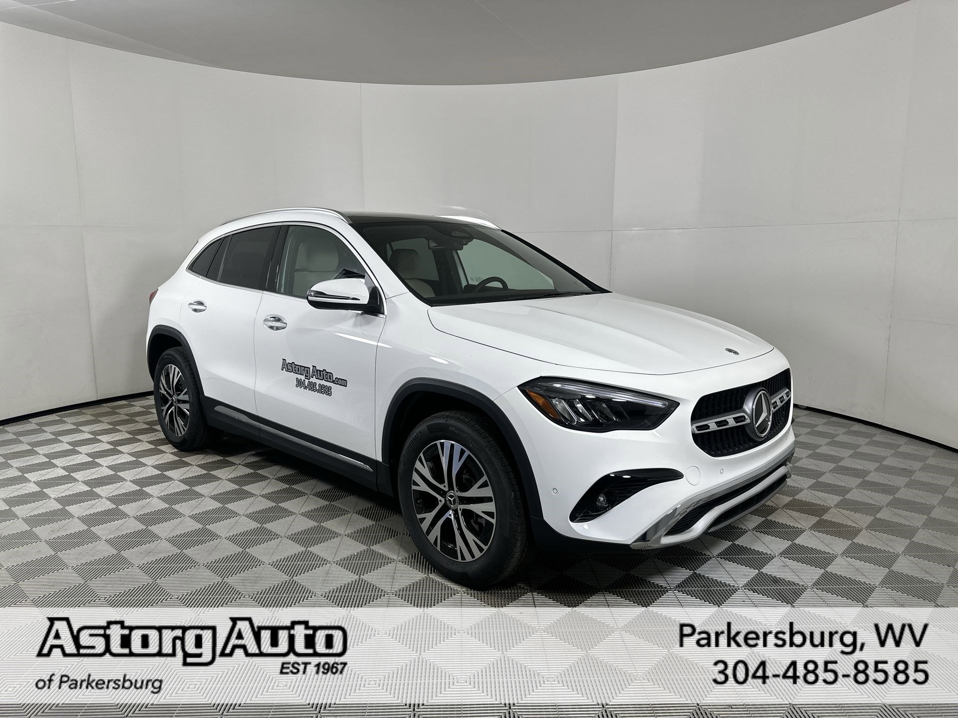 2025 Mercedes-Benz GLA GLA250's photo
