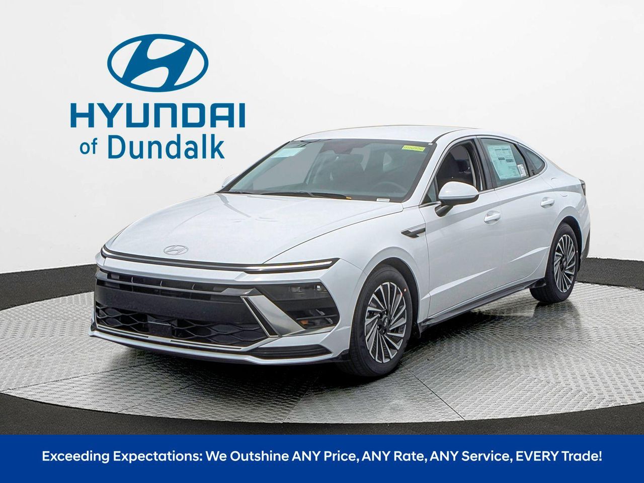 2025 Hyundai Sonata Hybrid SEL photo 2