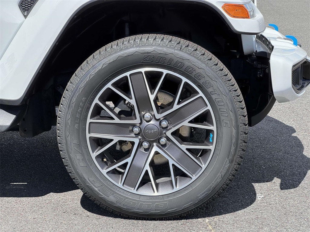 2022 Jeep Wrangler Unlimited Sahara High Altitude 4xe photo 11