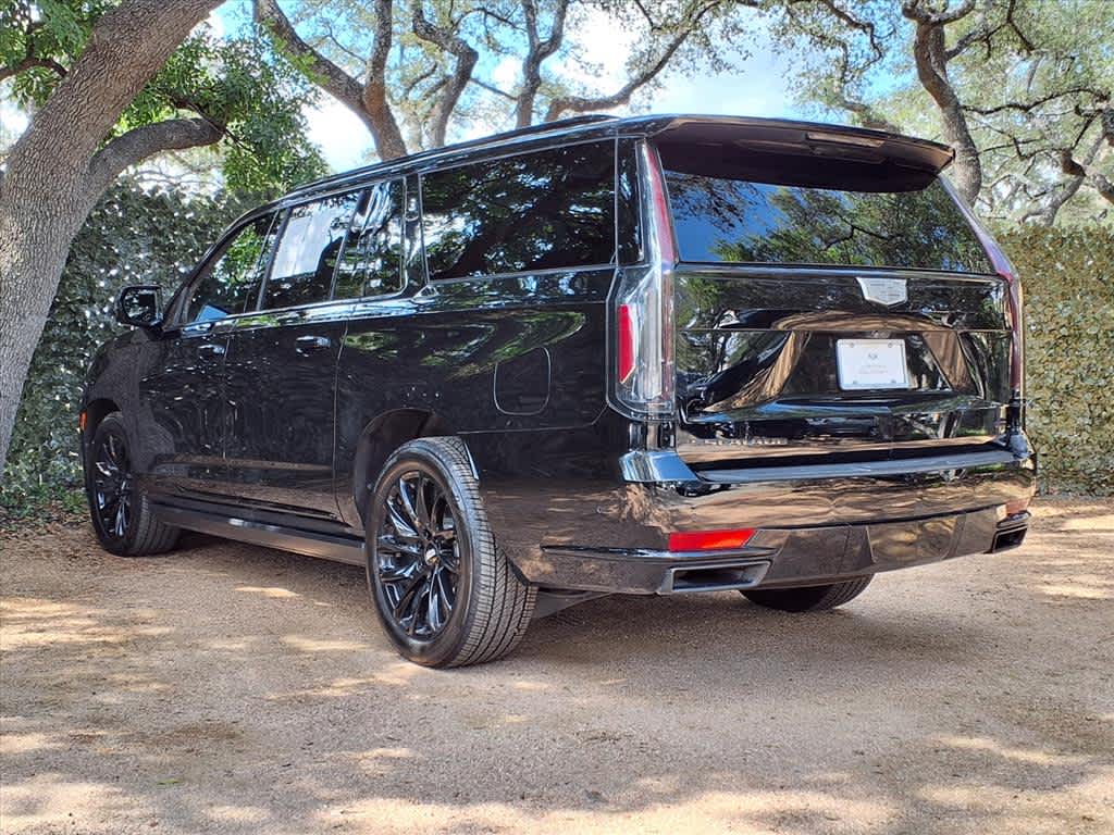 2023 Cadillac Escalade ESV Sport Platinum photo 4
