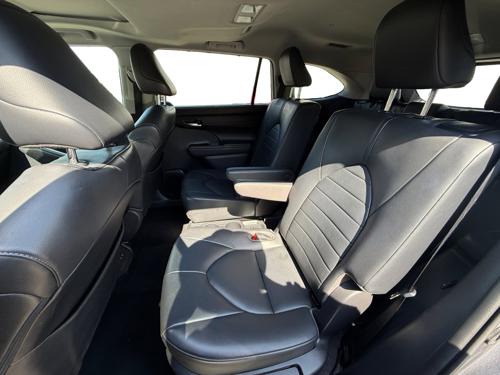 2020 Toyota Highlander XLE photo 15