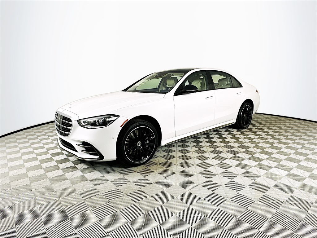 2025 Mercedes Benz S 580 4MATIC photo 3