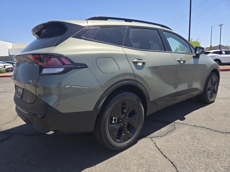 2025 Kia Sportage Plug-In Hybrid X-Line photo 3