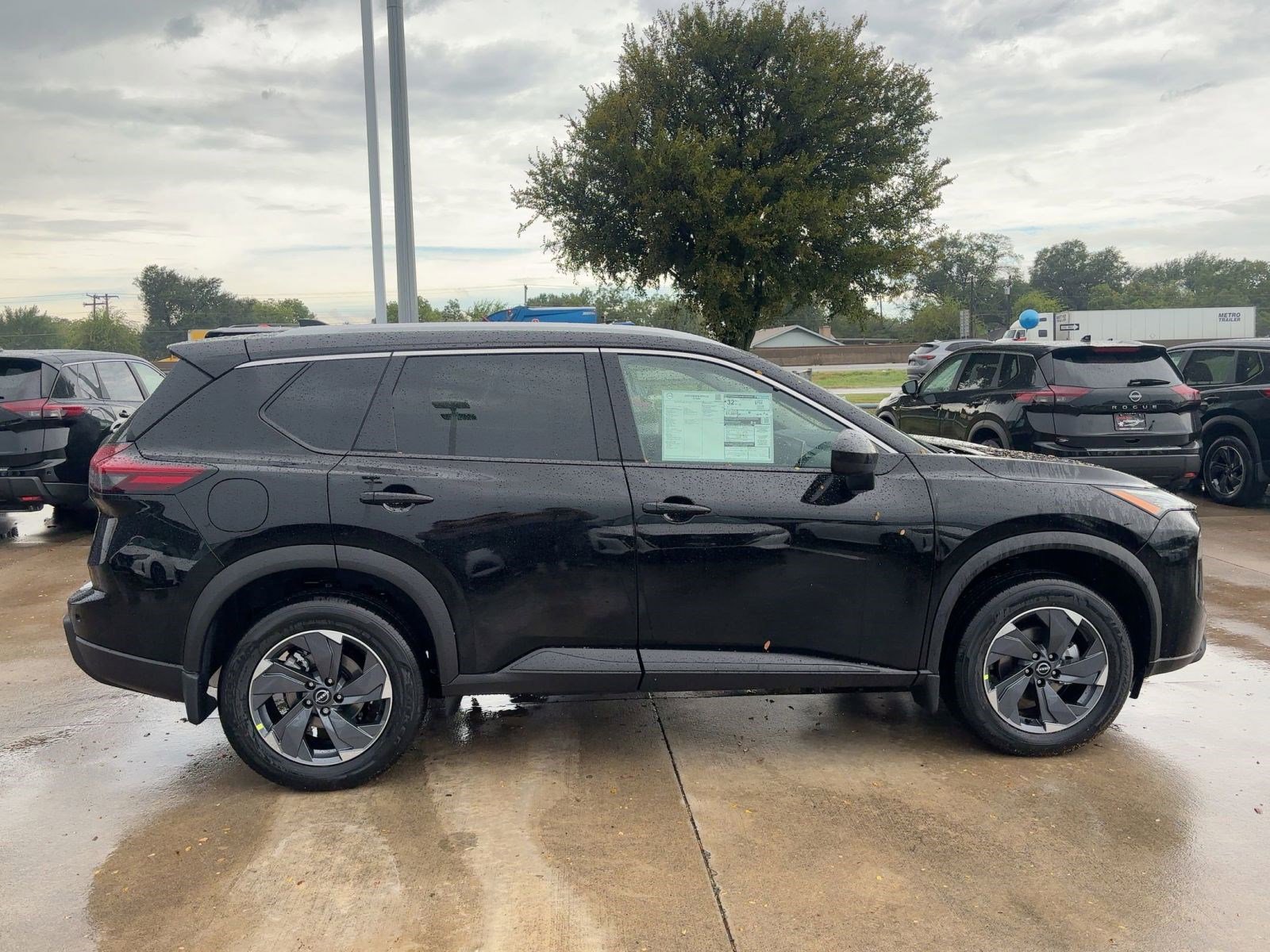 2026 Nissan Rogue SV photo 8