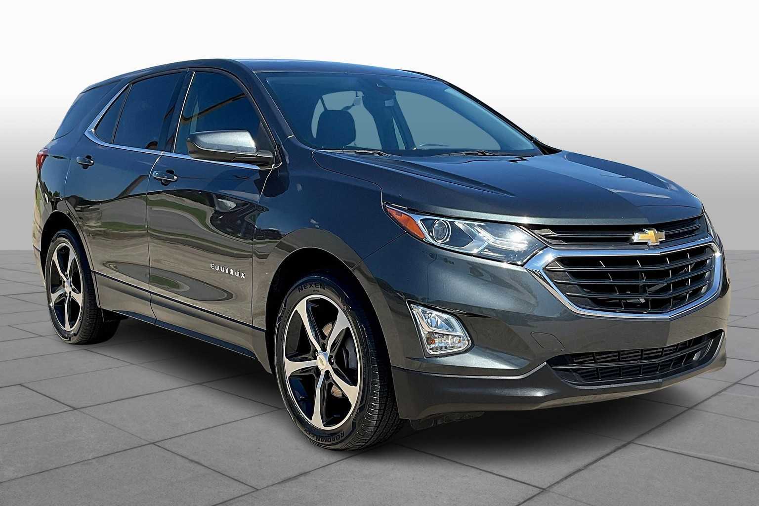 2020 Chevrolet Equinox LT photo 2