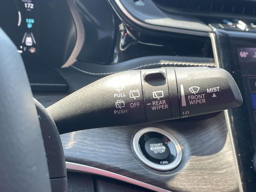 2023 Jeep Cherokee Base photo 31