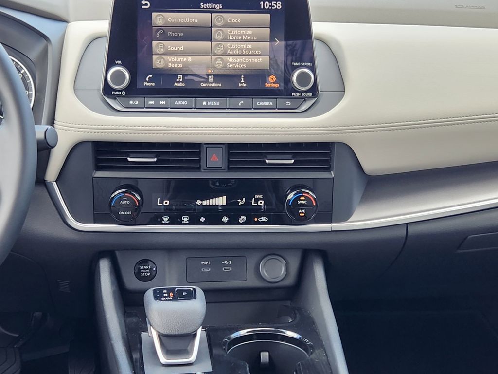 2025 Nissan Rogue SV photo 23