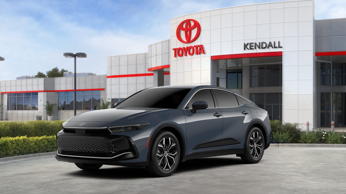 2026 Toyota Crown XLE's photo