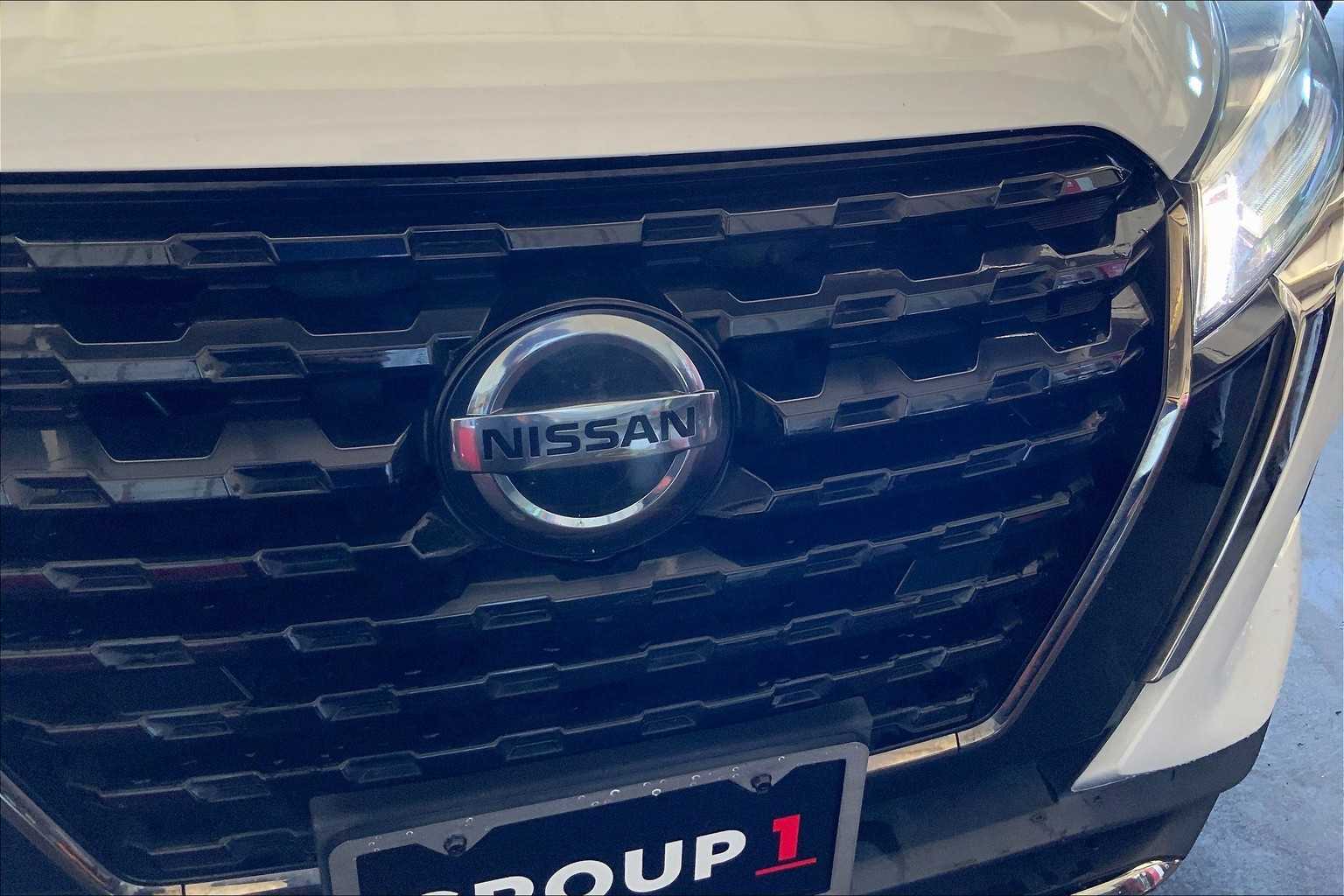 2021 Nissan Kicks SR photo 26