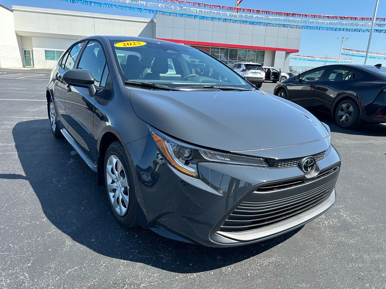 2025 Toyota Corolla LE photo 7