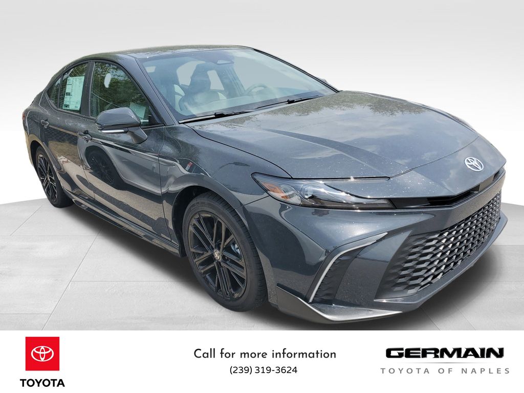 2025 Toyota Camry SE photo 4