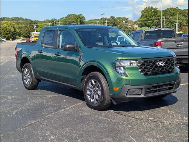 2025 Ford Maverick XLT photo 2