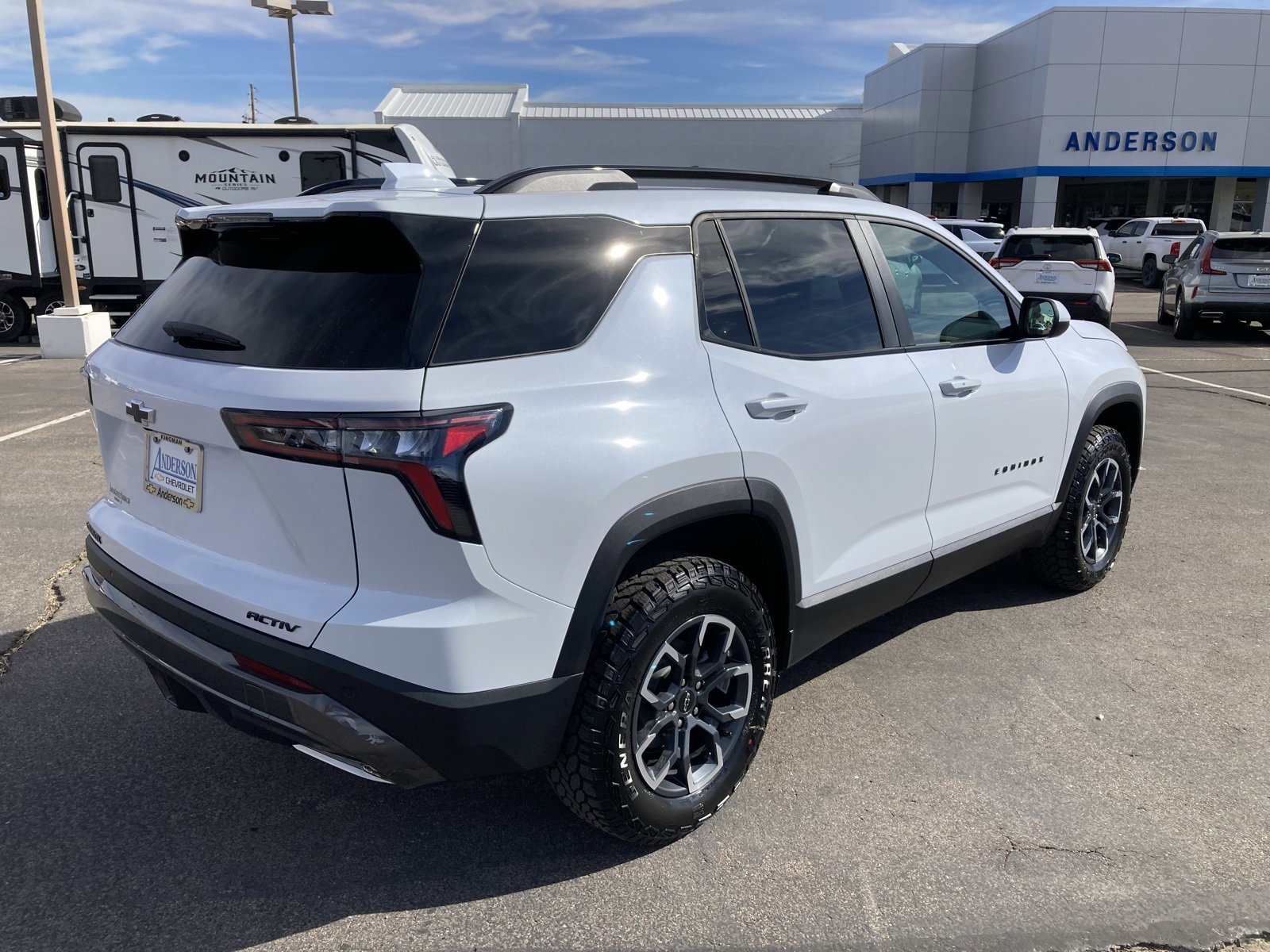 2026 Chevrolet Equinox ACTIV photo 4