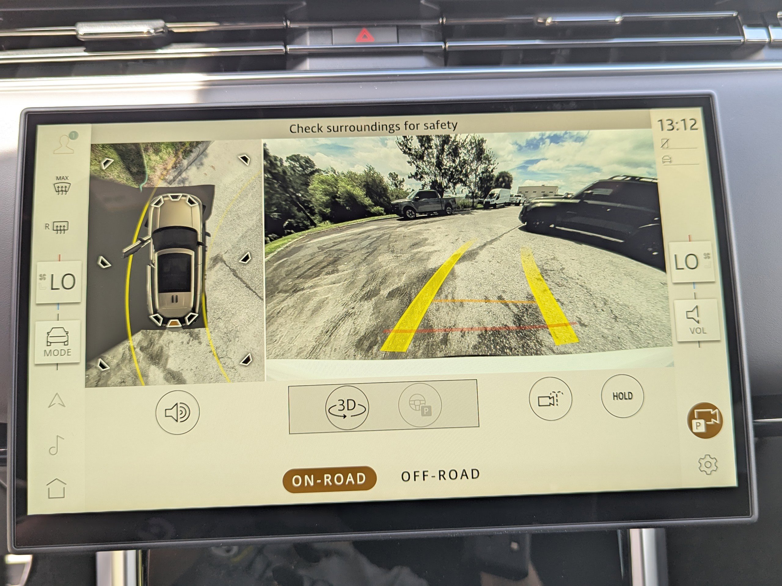2025 Land Rover Range Rover SE photo 27