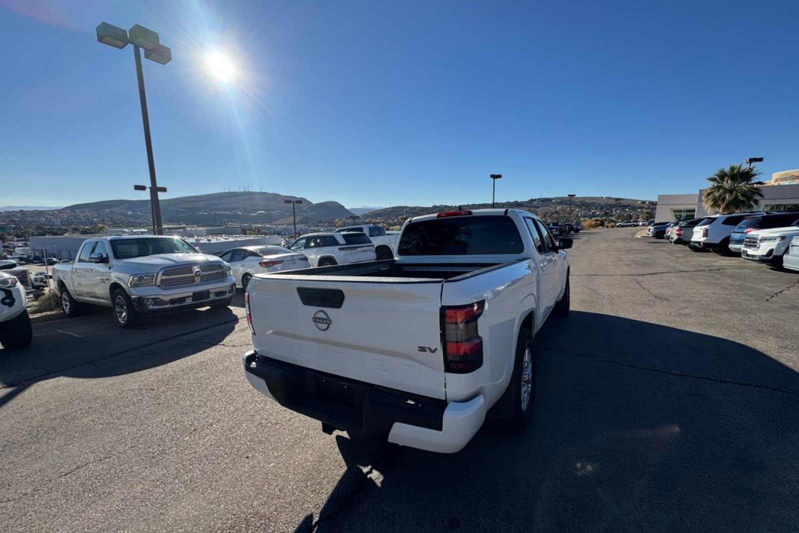 2024 Nissan Frontier SV photo 4