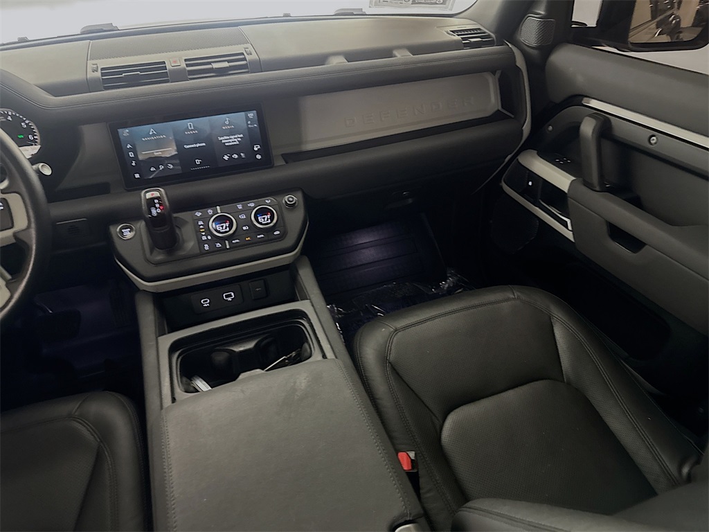 2023 Land Rover Defender 110 SE photo 20