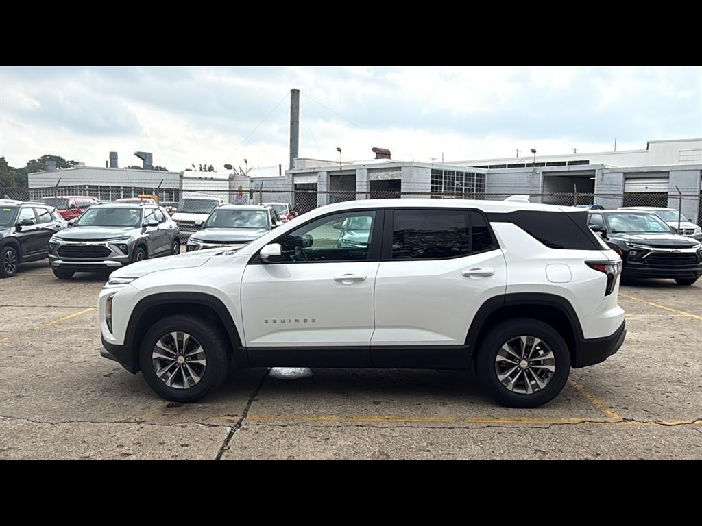 2026 Chevrolet Equinox LT photo 3