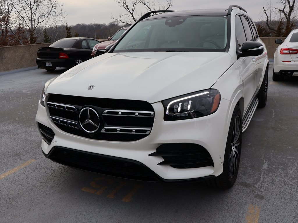 2022 Mercedes-Benz GLS GLS450's photo