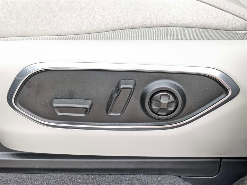 2024 Jeep Wagoneer Base photo 21