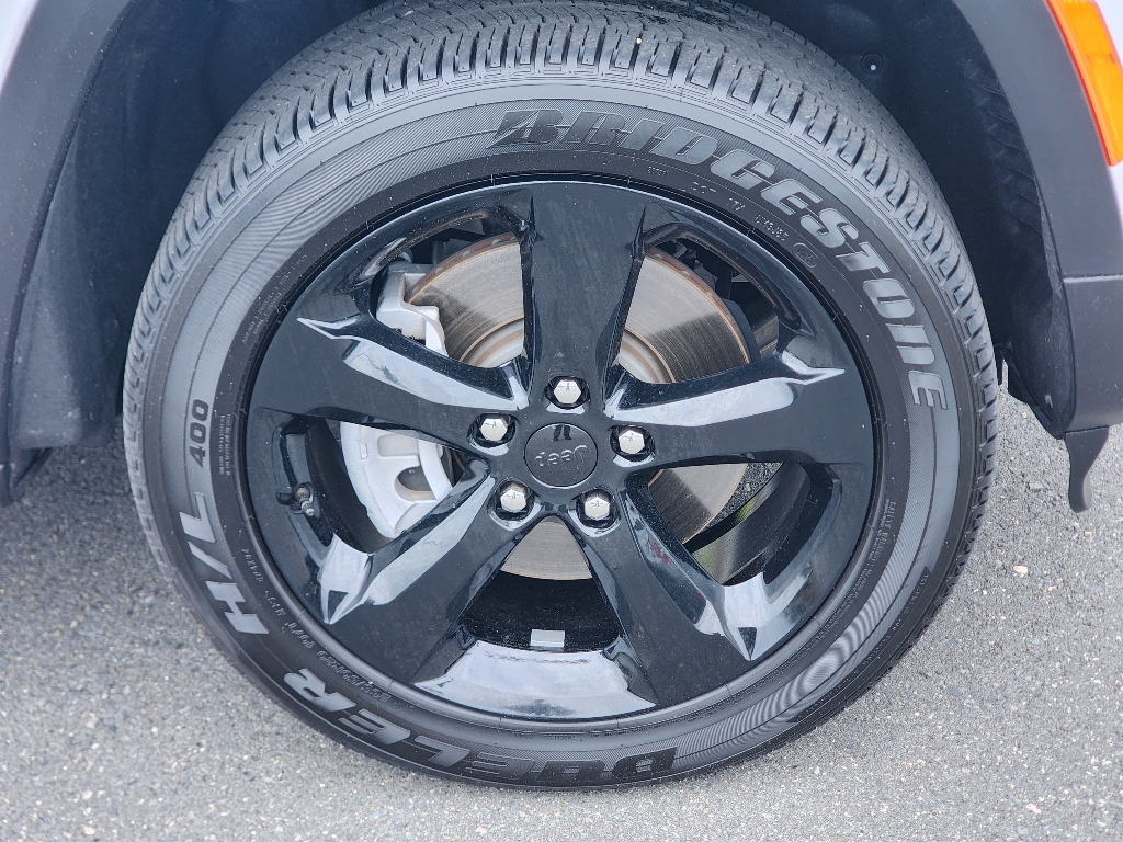 2025 Jeep Grand Cherokee Altitude X photo 4