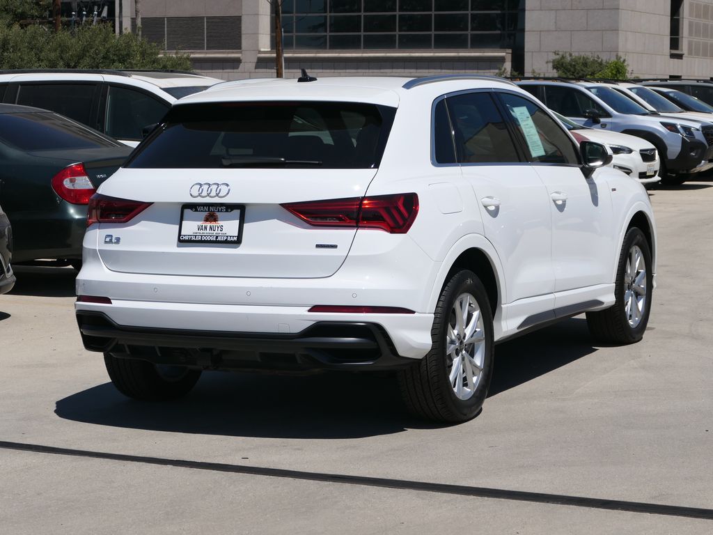 2022 Audi Q3 Premium S line photo 2