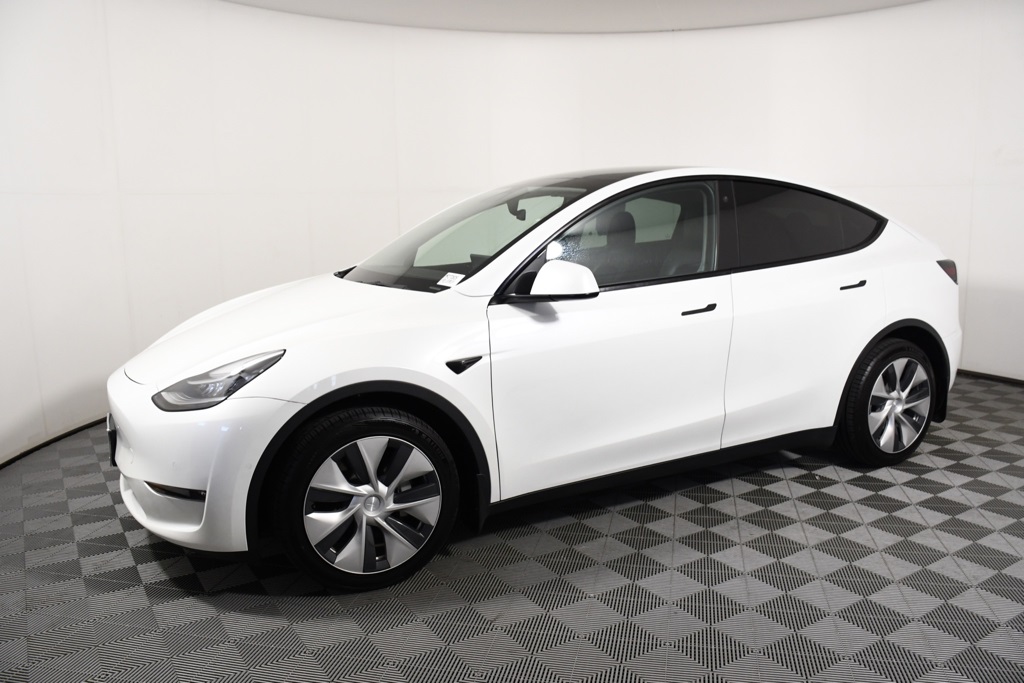 Used 2021 Tesla Model Y Long Range with VIN 5YJYGDEE3MF270809 for sale in Richfield, Minnesota