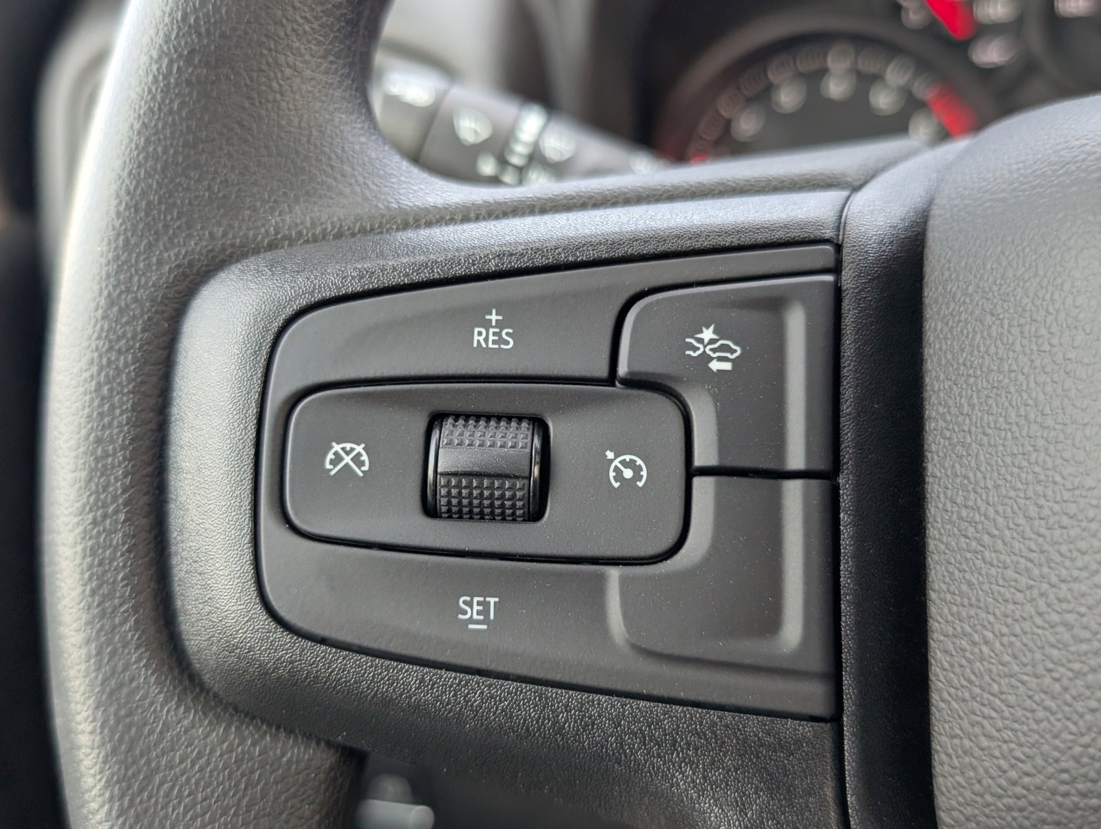 2025 Chevrolet Silverado 1500 Custom photo 13