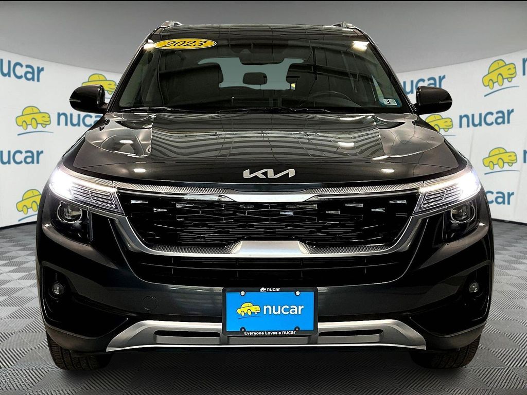 2023 Kia Seltos EX photo 2