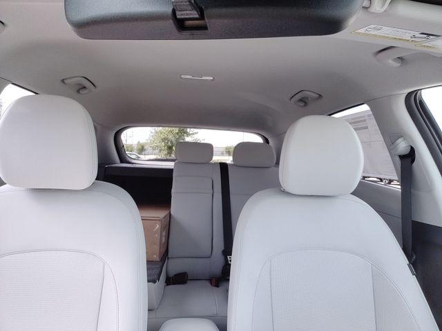 2026 Hyundai Kona SEL photo 22
