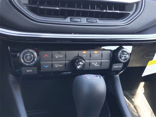 2026 Jeep Compass Latitude Altitude photo 33
