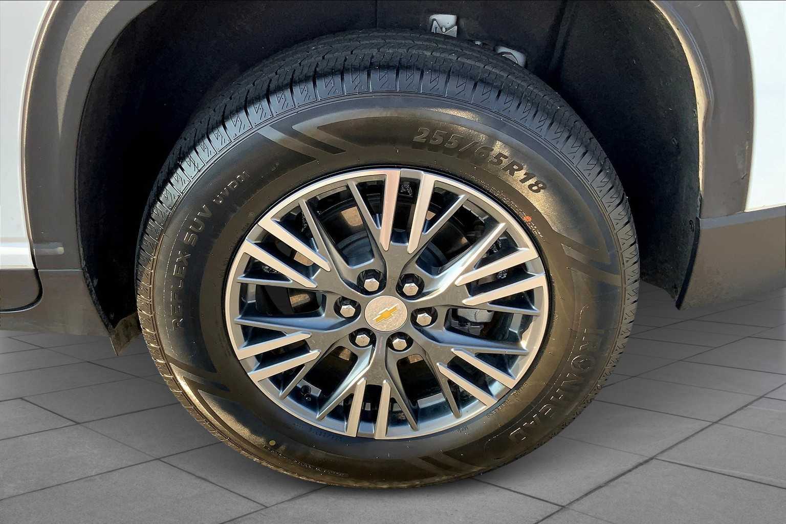 2024 Chevrolet Traverse LS photo 9