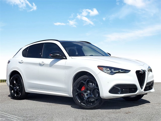 2025 Alfa Romeo Stelvio
