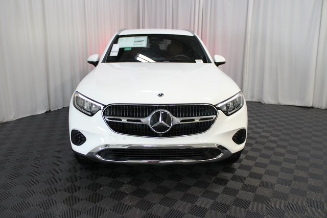2025 Mercedes Benz GLC 350e 4MATIC photo 2