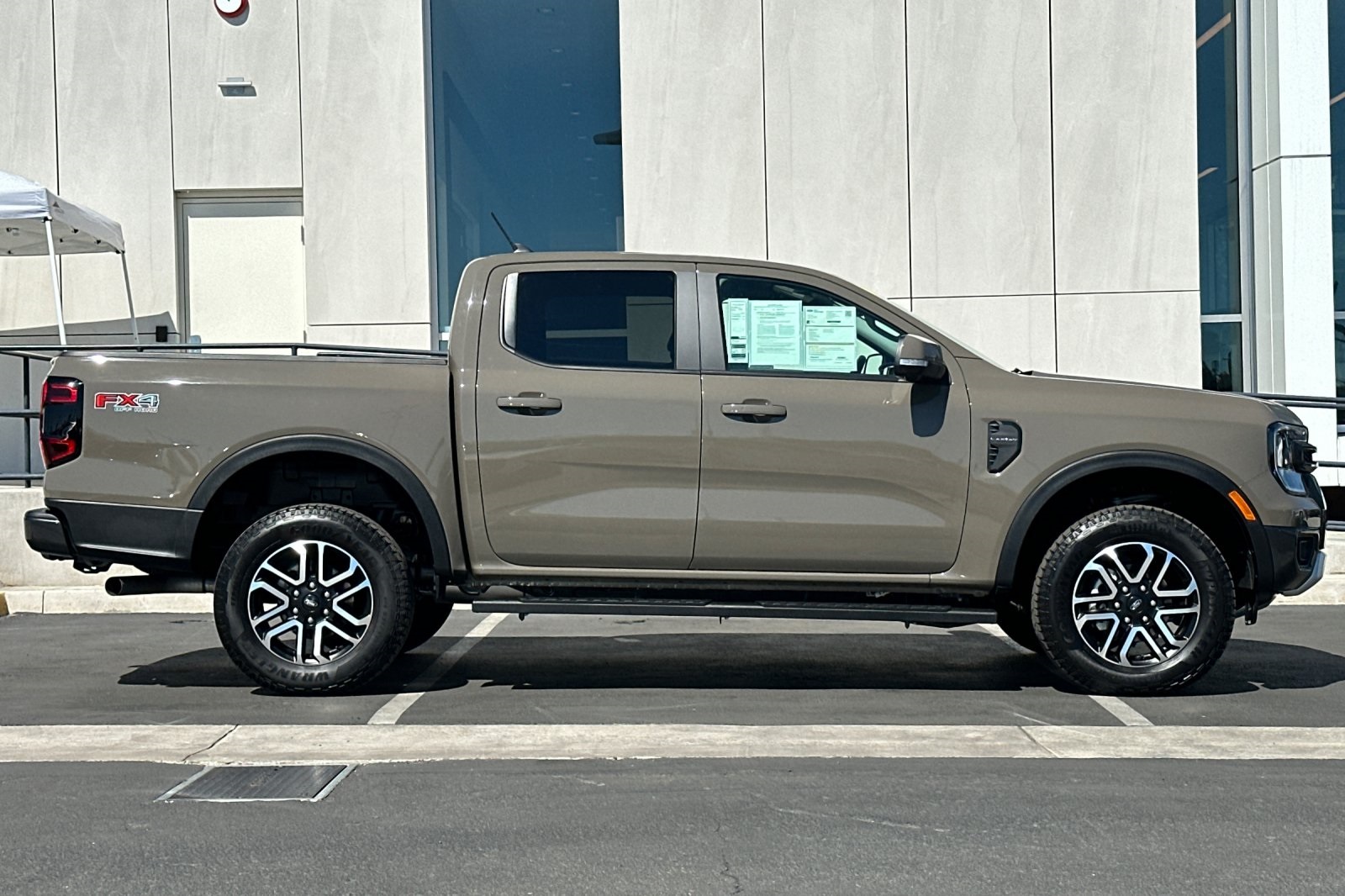 2025 Ford Ranger Lariat photo 2