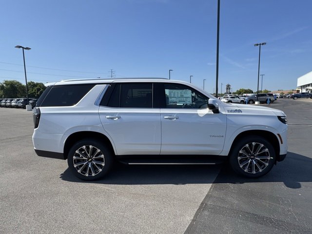 2025 Chevrolet Tahoe High Country photo 2