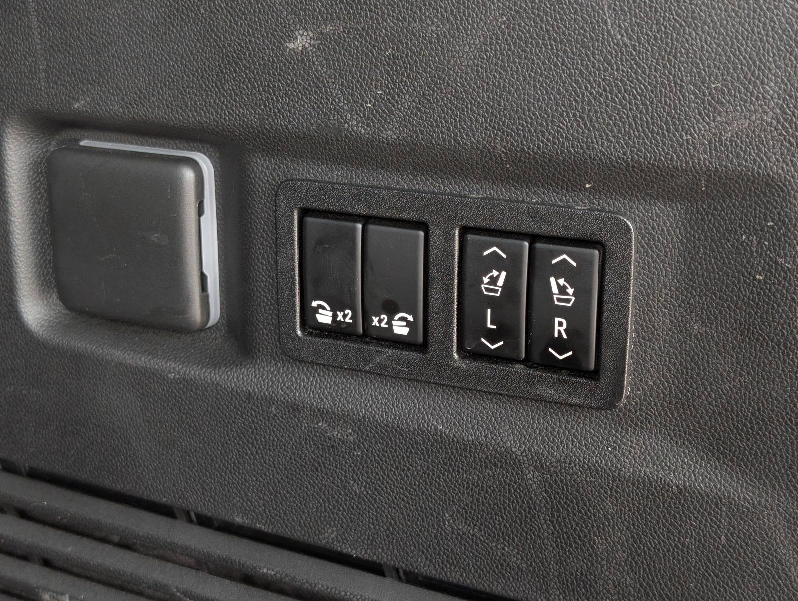 2022 Gmc Yukon SLT photo 11