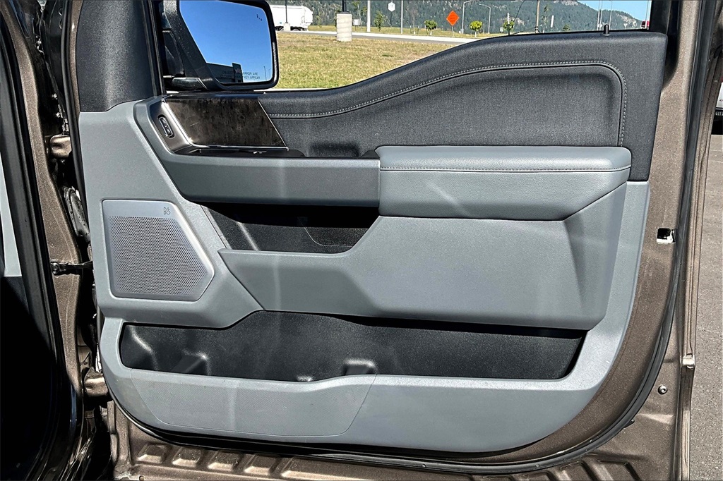 2021 Ford F-150 Lariat photo 24