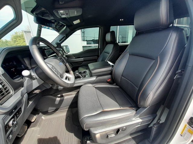 2025 Ford F-150 Lariat photo 40
