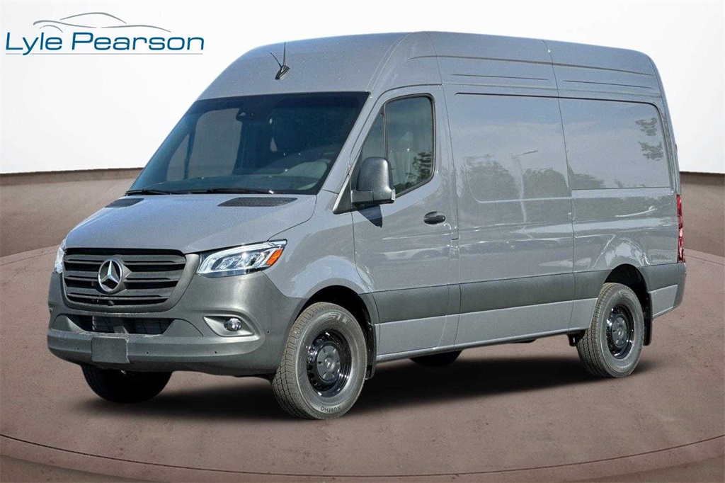 2024 Mercedes-Benz Sprinter Crew Van Base's photo