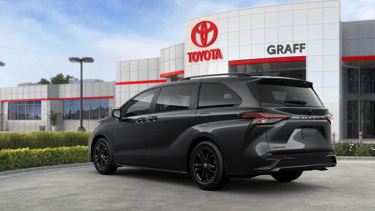 2025 Toyota Sienna XSE photo 6