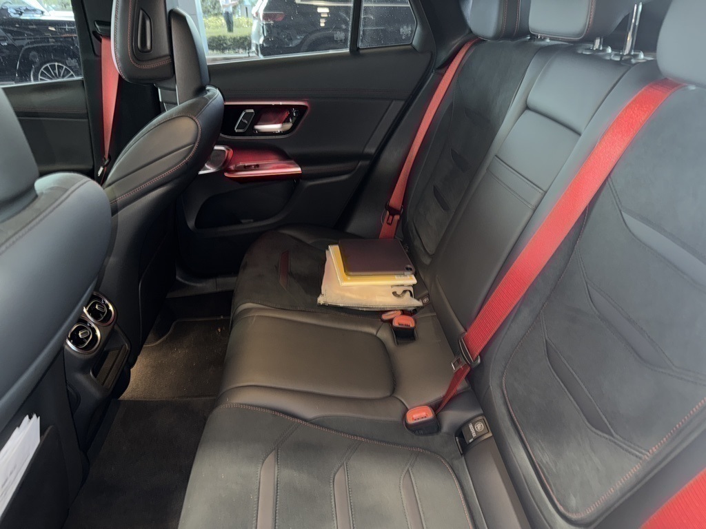 2024 Mercedes Benz GLC 43 AMG 4MATIC photo 7