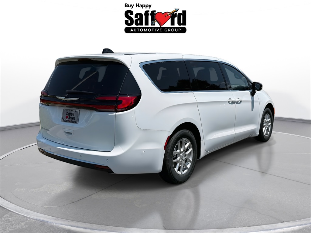 2025 Chrysler Pacifica photo 8
